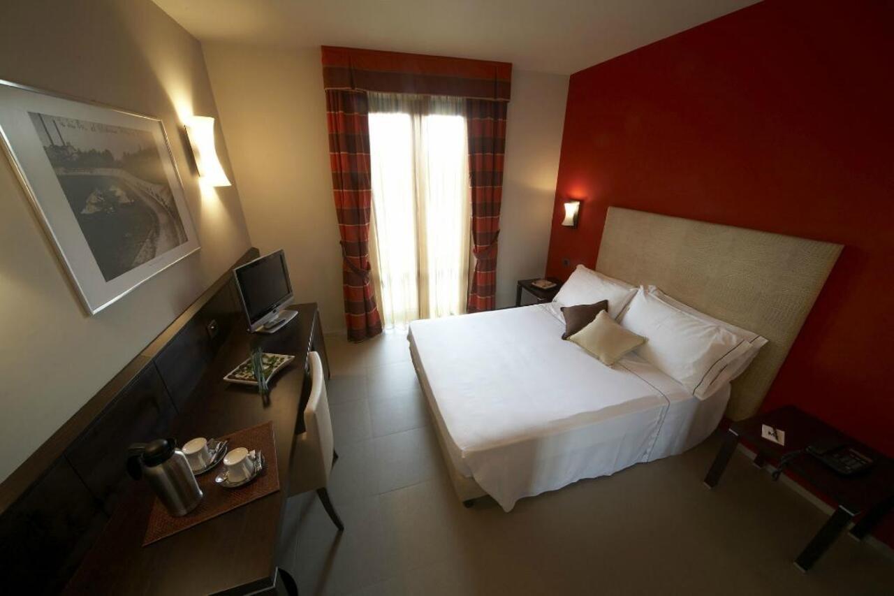 Hotel Montini Linate Airport Peschiera Borromeo Eksteriør billede