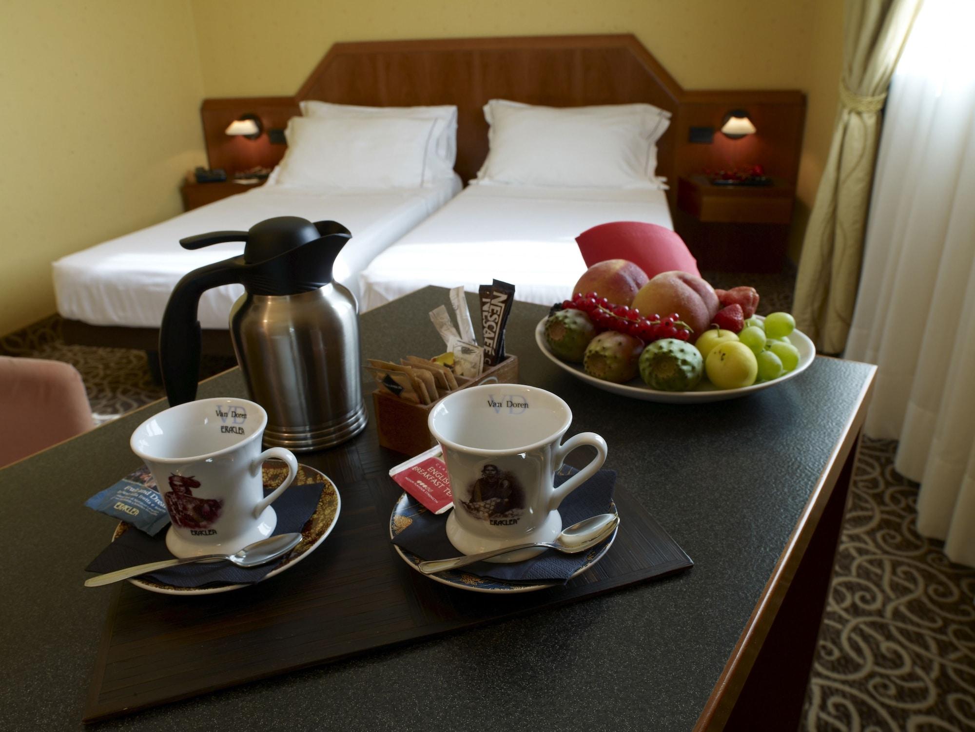 Hotel Montini Linate Airport Peschiera Borromeo Eksteriør billede
