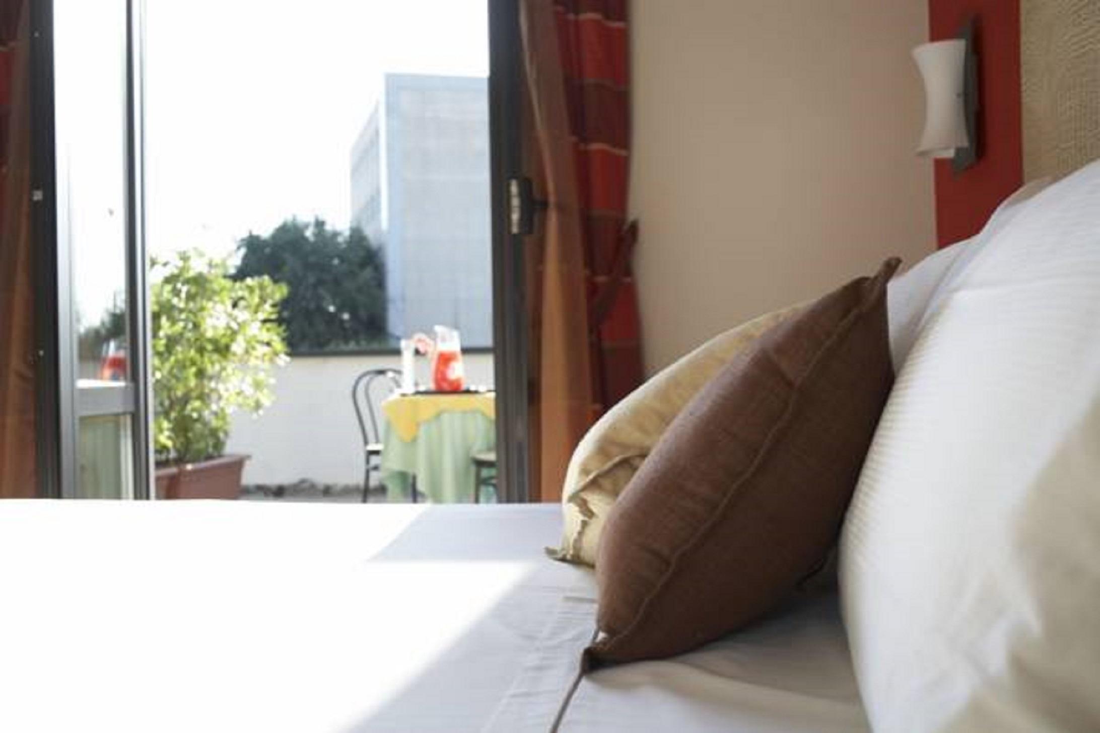 Hotel Montini Linate Airport Peschiera Borromeo Eksteriør billede
