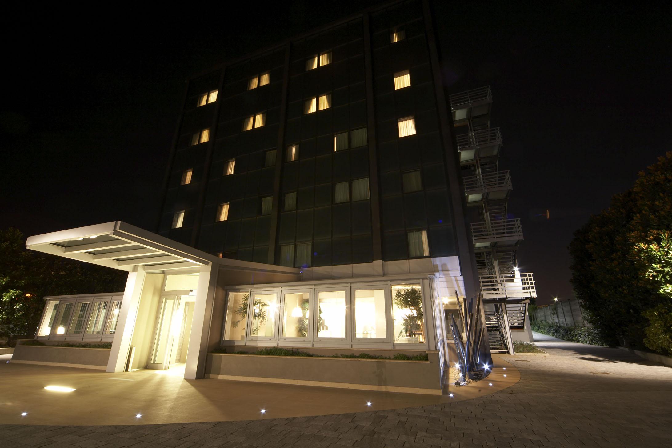 Hotel Montini Linate Airport Peschiera Borromeo Eksteriør billede