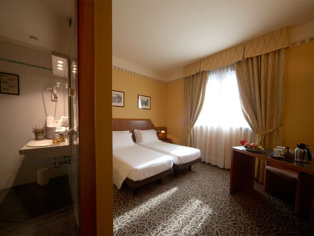 Hotel Montini Linate Airport Peschiera Borromeo Værelse billede